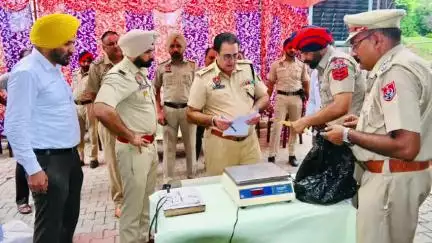 ਨਵਾਂਸ਼ਹਿਰ: ਨਵਾਂਸ਼ਹਿਰ ਪੁਲਿਸ ਨੇ ਐਨਡੀਪੀਐਸ ਐਕਟ ਤਹਿਤ ਬਰਾਮਦ ਕੀਤੇ ਨਸ਼ੀਲੇ ਪਦਾਰਥ ਕੀਤੇ ਨਸ਼ਟ