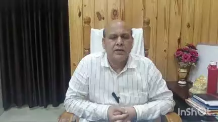 बरेली: फरीदपुर कस्बे के एक निजी अस्पताल में नवजात को 5 बल्ब लगाकर हिट देने के वायरल वीडियो के मामले में सीएमओ ने दी जानकारी