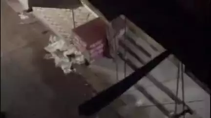 पट्टी: पट्टी नगर के रायपुर रोड स्थित एक कपड़े की दुकान पर टोना-टोटका या भूत-प्रेत करने का वीडियो वायरल