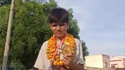 बागपत: डांस कंपटीशन में लधवाड़ी के बच्चे ने किया कमाल, गांव पहुंचने पर हुआ जोरदार स्वागत
