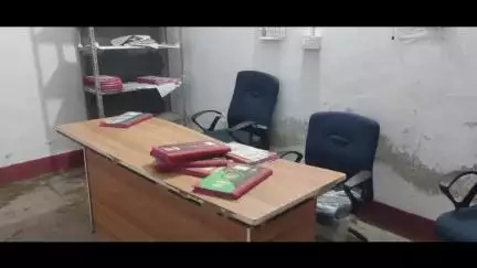 नबीनगर: नवीनगर में ड्यूटी टाइम पर ओपीडी से नदारद रहते हैं डॉक्टर, सुबह देरी से आते हैं और जल्दी जाते हैं