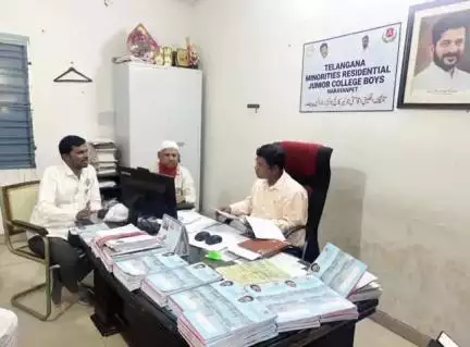 నారాయణపేట్: మైనార్టీ రెసిడెన్షియల్ బాయ్స్ కాలేజ్ ని సందర్శించిన మైనార్టీ వెల్ఫేర్ అధికారి ఎంఏ రషీద్