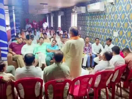 निवाड़ी: 28 जून को मुख्यमंत्री डॉ. मोहन यादव के पृथ्वीपुर आगमन को लेकर भाजपा जिला अध्यक्ष ने कार्यकर्ताओं की बैठक ली