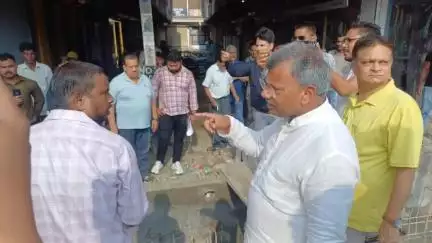 सहारनपुर: महापौर ने कहा, घटिया निर्माण पर ठेकेदार को दो साल के लिए ब्लैक लिस्ट किया, नगर निगम का भ्रष्टाचार पर करारा प्रहार