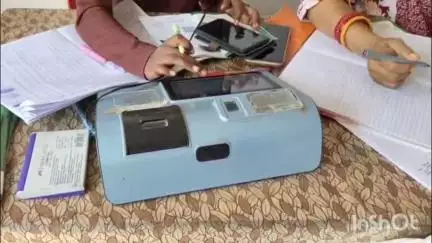 मनेंद्रगढ़ में राशन दुकानों का निरीक्षण किया गया, उपभोक्ताओं से जानकारी ली गई