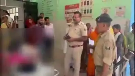 पताही: पताही बखरी मुख्य पथ पर बने नवनिर्मित पुल के पास तेज रफ्तार टेंपो पलटा, 70 साल की महिला की हुई मौत