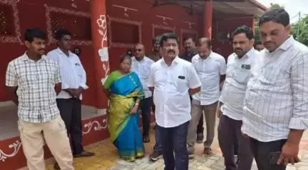 కనిగిరి: పట్టణంలో రూ.1.10 కోట్ల రూపాయల వ్యయంతో నూతనంగా నిర్మిస్తున్న రైతు బజార్ ను పరిశీలించిన ఎమ్మెల్యే ఉగ్ర నరసింహ రెడ్డి