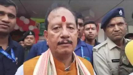 औरंगाबाद: औरंगाबाद पहुंचे उपमुख्यमंत्री विजय कुमार सिन्हा ने राजद परिवार एवं राजद की पाठशाला में पढ़ने वालों को बताया कालनेमी