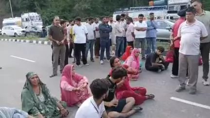 घुमारवीं: घुमारवीं क्षेत्र के टिहरा गांव में जमीनी विवाद को लेकर झगड़ा, महिला की हुई मौत
