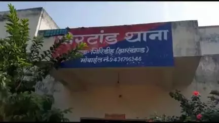 पीरटांड: पीरटांड में अवैध बालू पर कार्रवाई, छापेमारी में चार ट्रैक्टर जब्त, मालिकों पर होगी कार्रवाई