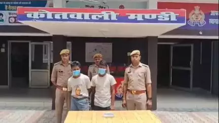सहारनपुर: थाना मंडी पुलिस ने कब्रिस्तान से 274 ग्राम नाजायज चरस व एक मोटरसाइकिल सहित दो अभियुक्तों को किया गिरफ्तार