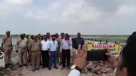 बीघापुर: बीघापुर तहसील क्षेत्र के गंगाकटरी में आगामी बाढ़ की संभावना को देखते हुए की गई मॉकड्रिल