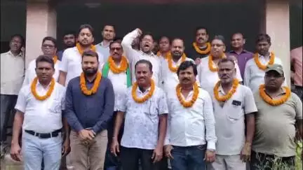 झारखंड कोलियरी मजदूर यूनियन के सम्मेलन का आयोजन पपरवाटांड़ में किया गया