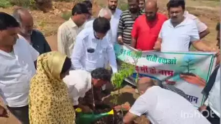 कपासन: कपासन रेलवे स्टेशन के निकट संरक्षित वन क्षेत्र में विधायक ने मां के नाम अभियान के तहत किया पौधारोपण