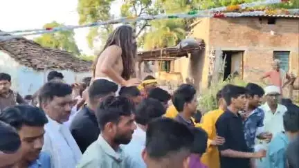 टेहरोली: बंगरा बंगरी में श्री राम महायज्ञ की भव्य कलश यात्रा निकली, उमड़ा भारी जनसैलाब