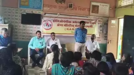 *पाथरी तालुक्यातील 31 अनाथ,एकल पालक विद्यार्थ्यांना शैक्षणिक कीटचे वाटप*
*एच.ए.आर.सी संस्थेचा स्तुत्य उपक्रम