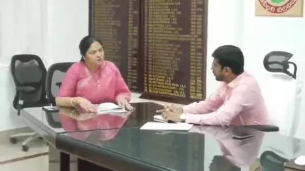 కొవ్వూరు: నెల్లూరు కలెక్టర్ ఆనంద్ తో కోవూరు ఎమ్మెల్యే ప్రశాంతి రెడ్డి భేటీ