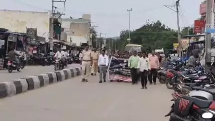 శింగనమల: నార్పల మండల కేంద్రంలో అంతర్జాతీయ మాదక ద్రవ్యాల దుర్వినియోగం అక్రమంగా రవాణా చట్టరీత్య నేరం ఎస్సై  సాగర్ తెలిపారు