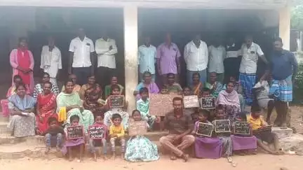 పలమనేరు: బైరెడ్డిపల్లి: ఆకుల కొత్తూరులో మా స్కూల్ ను తరలిస్తే పిల్లలను చదువు
మాన్పిస్తామంటున్న తల్లిదండ్రులు #localissue