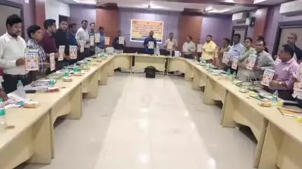 ସଦର: ଭବାନୀପାଟଣା ଜିଲ୍ଲାପାଳ ଙ୍କ କାର୍ଯ୍ୟାଳୟ ପରିସରରେ ମ୍ୟାଲେରିଆ ଡେଙ୍ଗୁ ଓ ଫ୍ଲାସ କାର୍ଡ ର ଅଭାବ ସମ୍ପର୍କରେ ବୈଠକ