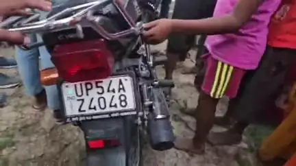 जखनिया: खुटहा गांव के पास तेज रफ्तार अज्ञात वाहन की टक्कर से दो सगे भाइयों की हुई मौत, मचा कोहराम