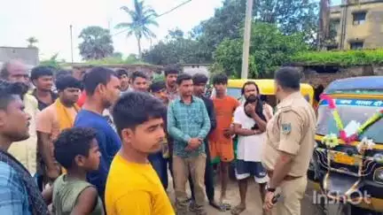 मेहरमा: मेहरमा थाना पुलिस ने नशामुक्ति अभियान के तहत मेहरमा हाट में लोगों को किया जागरूक