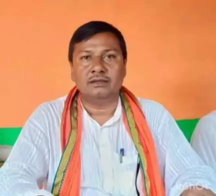 खरौंधी: केतार जिप सदस्य की पहल से 864 लोगों की पेंशन योजना स्वीकृत