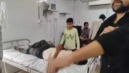 महोबा: समदनगर मुहाल के एक व्यक्ति ने अज्ञात कारणों से किया जहरीले पदार्थ का सेवन, जिला अस्पताल में उपचार जारी