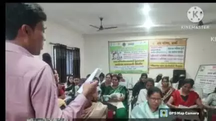 आर्वी: नगरपालिका सभागृहात मुख्याधिकारी यांच्या उपस्थितीत बचत गटातील महिलांचे क्षमता बांधणी प्रशिक्षण संपन्न