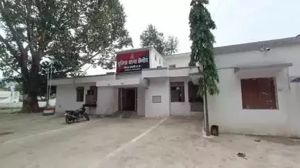 विजयराघवगढ़: ग्राम दुर्जनपुर में कच्ची शराब बेच रहा था युवक, पुलिस ने शराब के साथ पकड़कर की कार्रवाई