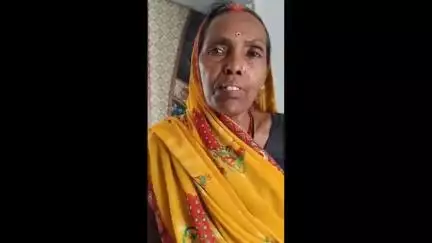महराजगंज: बाल बंगरा पंचायत में आवास सहायक का रिश्वत लेने का वीडियो वायरल, पीड़ितों ने बताया बेबुनियाद