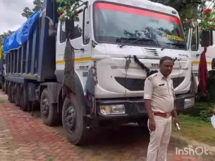 चतरा: वन विभाग ने चतरा फॉरेस्ट ऑफिस के पास से 10 हाइवा वाहन और 4 चालकों को किया गिरफ्तार