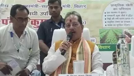 औरंगाबाद: उप मुख्यमंत्री सह कृषि मंत्री ने नगर भवन में अधिकारियों को दिए निर्देश, कहा- पराली जलाने वालों को नहीं मिले कोई छूट