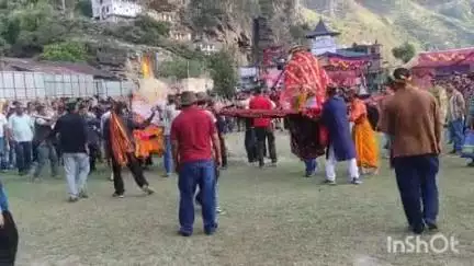 कुमारसैन: देवता साहब लक्ष्मी नारायण नरेशर के आगमन के साथ तीन दिवसीय जिला स्तरीय नोगली मेला शुरू
