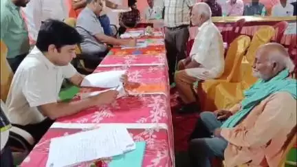 बड़वारा: ग्राम भजिया में लोक सुनवाई जनसंवाद कार्यक्रम, ग्रामीणों ने कलेक्टर को सुनाई अपनी समस्या