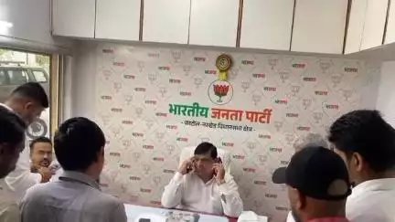 नरखेड: आमदार चरण सिंग ठाकूर  यांचा त्यांच्या जनसंपर्क कार्यालयात  जनता दरबार संपन्न