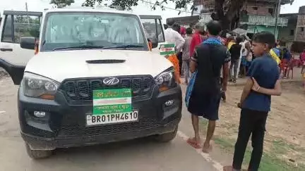 गोविंदपुर: जदयू जिला अभियान प्रभारी डॉ. सतीश कुशवाहा ने गोविंदपुर का दौरा किया, जनता से संवाद कर समस्याओं के समाधान का दिया आश्वासन