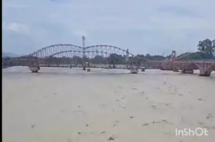 हरिद्वार: पहाड़ों में हो रही भारी बारिश के बाद गंगा का जलस्तर बढ़ रहा है, सिंचाई विभाग ने शुरू की निगरानी