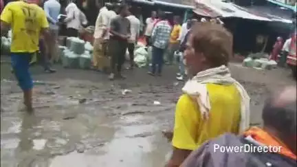 जुन्नारदेव: जल भराव वाले स्थानों पर मुरम डलवाने हेतु पार्षद ने CMO को सौंपा पत्र