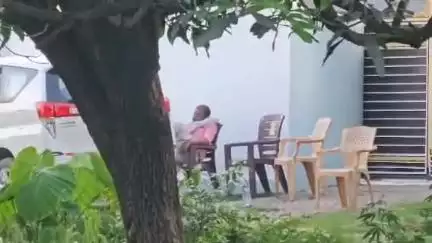 महोली: उत्तराखंड के बहुचर्चित NH 74 घोटाले को लेकर महोली के दो गांवों में 11 घंटे तक हुई छापेमारी और पूछताछ