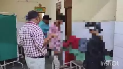 खलीलाबाद: पायलपार चौराहे के पास कुत्ते को बचाने के चक्कर में अनियंत्रित हुई बाइक, दो लोग घायल, अस्पताल में चल रहा इलाज