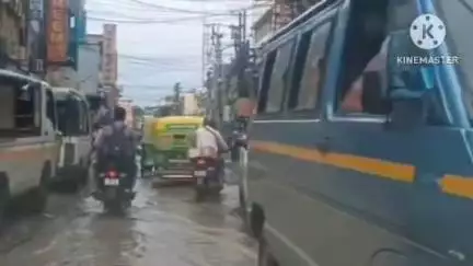 বিষ্ণুপুর ২: একটানা বৃষ্টির জোরে জলমগ্ন নিবারণ দত্ত রোড যানবাহন চালক থেকে শুরু করে এলাকাবাসীরা, অসুবিধার সম্মুখীন হচ্ছে।