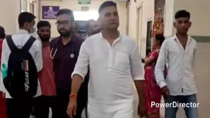 रामगढ़: विधायक कैड़ा ने डॉक्टरों से मरीजों का उचित उपचार करने और स्वास्थ्य संबंधी सेवाएं प्रदान करने की अपील की