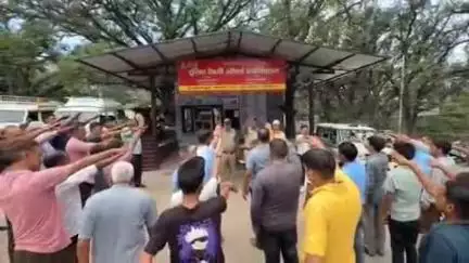 यमकेश्वर: लक्ष्मणझूला में पुलिस ने नशामुक्त भारत पखवाड़ा के तहत अंतर्राष्ट्रीय ड्रग्स दिवस पर वाहन चालकों को दिलाई शपथ