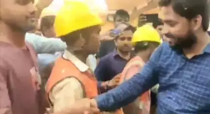 पटना ग्रामीण: प्रसिद्ध शिक्षक खान सर ने जीता दिल, पटना में मेट्रो मजदूरों को खिलाए 156 व्यंजन