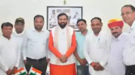भिवानी: चंडीगढ़ में CM सैनी से मिले तिगड़ाना के ग्रामीण, गांव को भिवानी जिले में ही रखने की मांग की, मुख्यमंत्री ने दिया आश्वासन