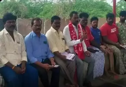 అలంపూర్: అయిజ పట్టణంలో సీఐటీయూ ముఖ్య నాయకులు కార్యకర్తలు సమావేశం నిర్వహణ