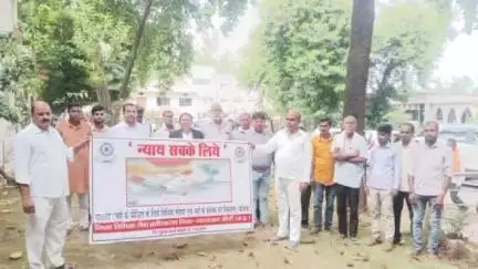 सिहावल: सीधी जिले के न्यायालय परिसर में विधिक जागरूकता शिविर का आयोजन, लोगों को किया जागरूक