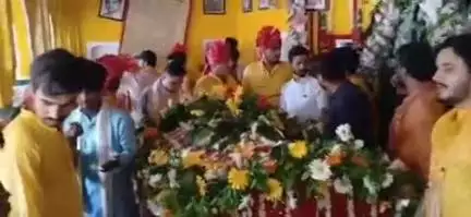 अस्सी घाट से भगवान जगन्नाथ की पालकी यात्रा निकली, डमरू दल एवं ध्वजा लेकर भक्त हुए शामिल