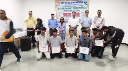 अलीराजपुर: जिले में खेल युवा कल्याण विभाग के ग्रीष्मकालीन खेल प्रशिक्षण शिविर का समापन, खिलाड़ी व प्रशिक्षक हुए सम्मानित